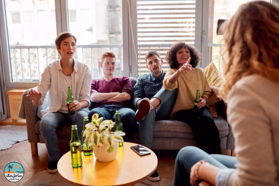 بازی پانتومیم با نقاشی (Pictionary / Charades)