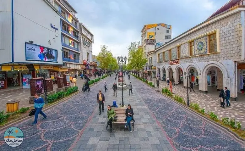 گشت&zwnj;وگذار شبانه در خیابان علم الهدی، شانزه لیزه رشت