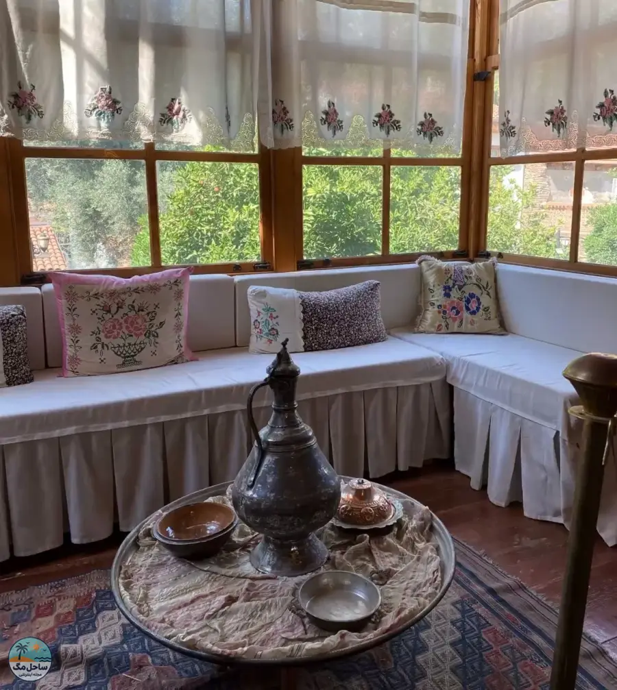 شاه نشین پذیرایی